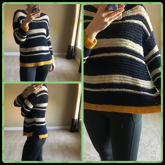 Open knit sweater, size small - Picture 1 of 4